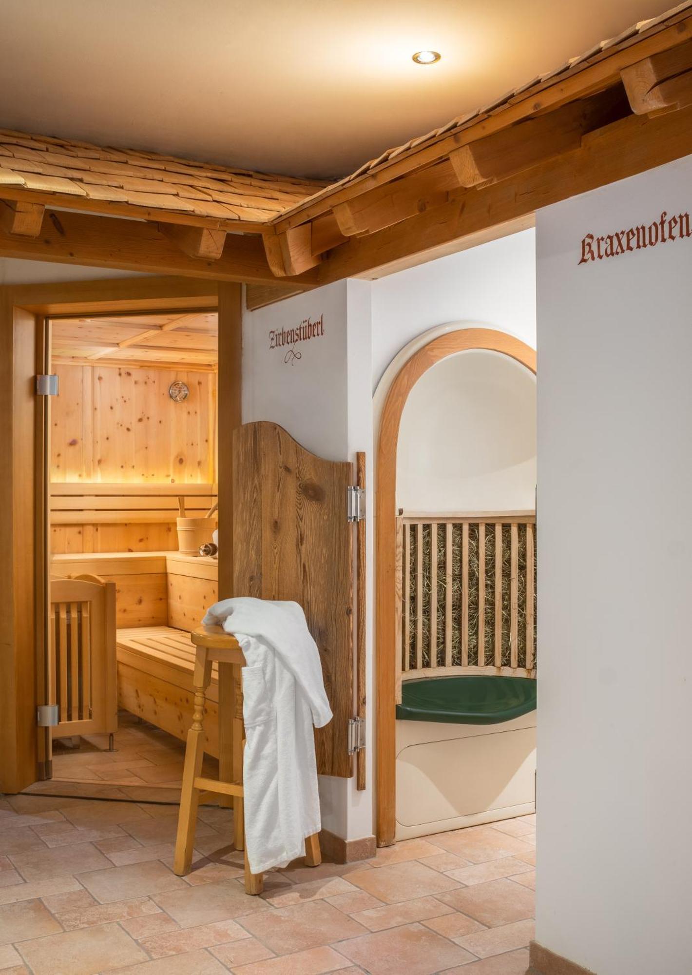 Hotel Vitaloase Zu Den Drei Bruedern 운켄 외부 사진
