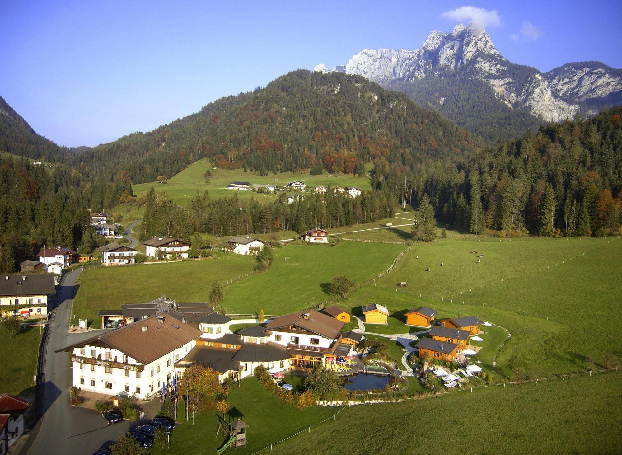 Hotel Vitaloase Zu Den Drei Bruedern 운켄 외부 사진